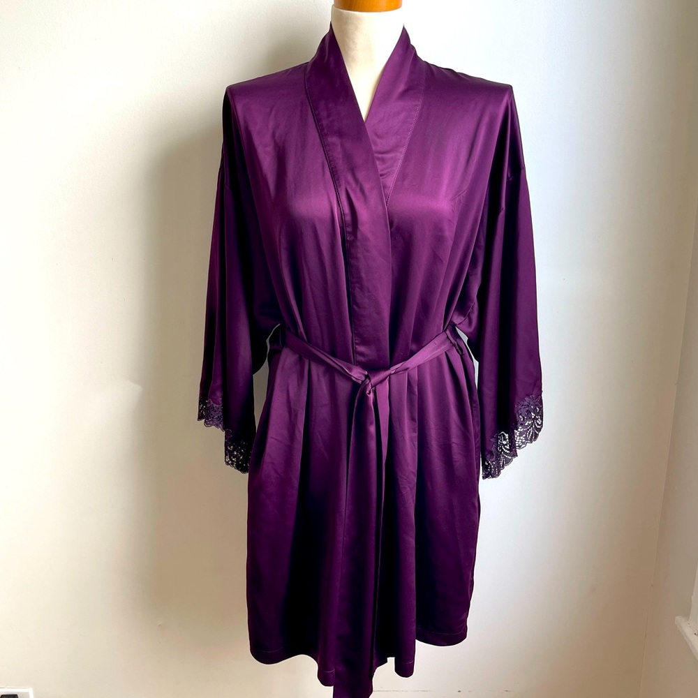 Natori Women's Purple Satin Kimono Robe w Lace Cuffs Belted Knee Length Large